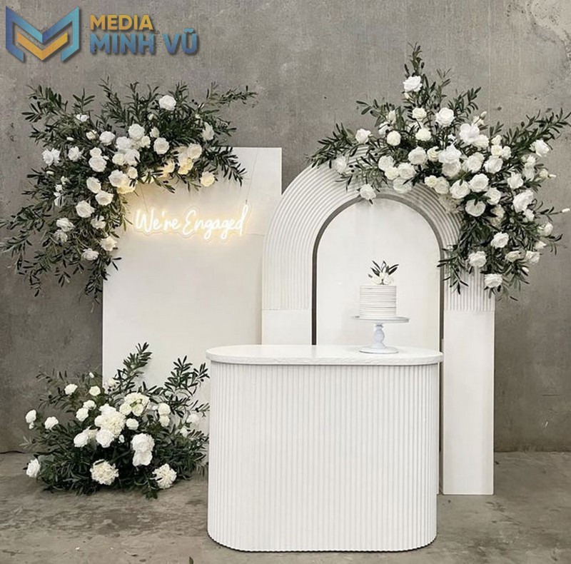 Gợi Ý Backdrop Hoa Trang Trí Sự Kiện Ấn Tượng 2024 - Minh Vũ Media