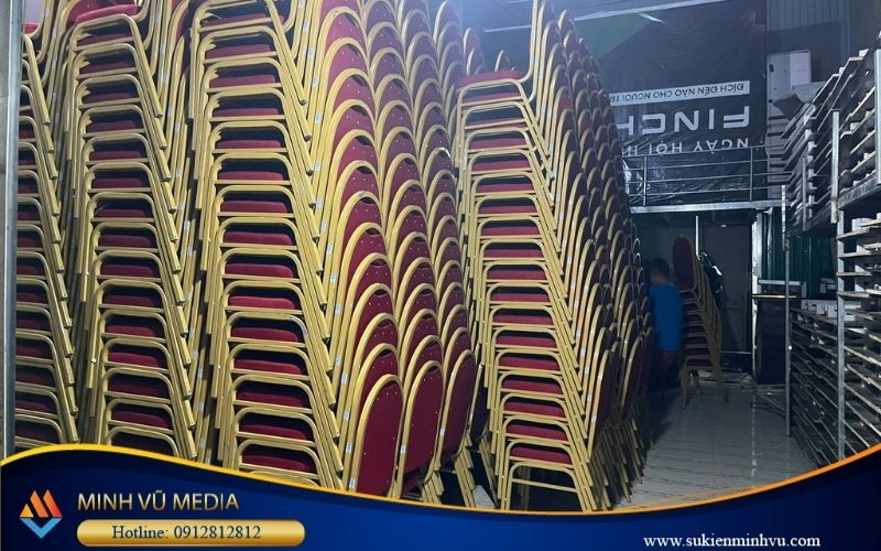 Kho chứa ghế banquet tại đơn vị