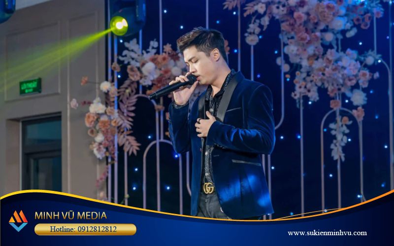 Ca sĩ nam hát nhạc trẻ sự kiện