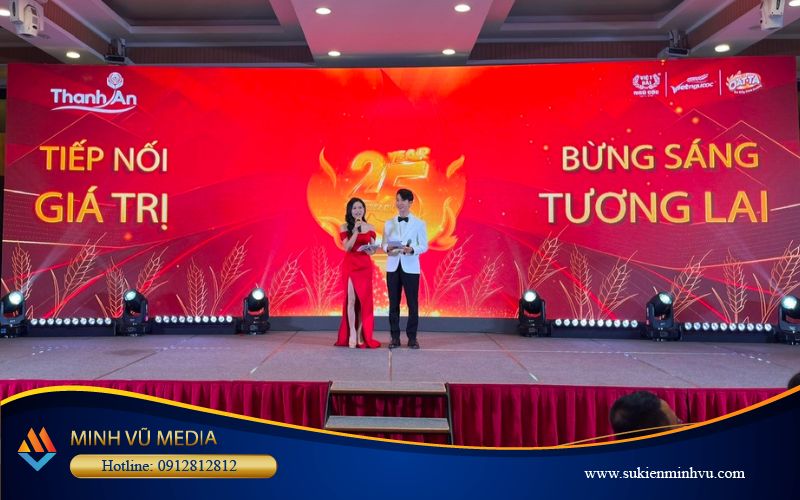 Vì sao bạn nên sử dụng dịch vụ cho thuê sân khấu sự kiện?
