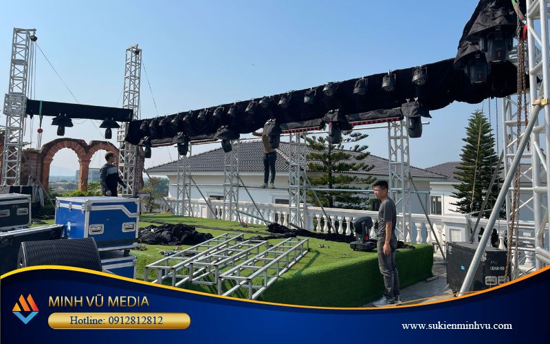 Lắp ráp sân khấu cho thuê tại sự kiện